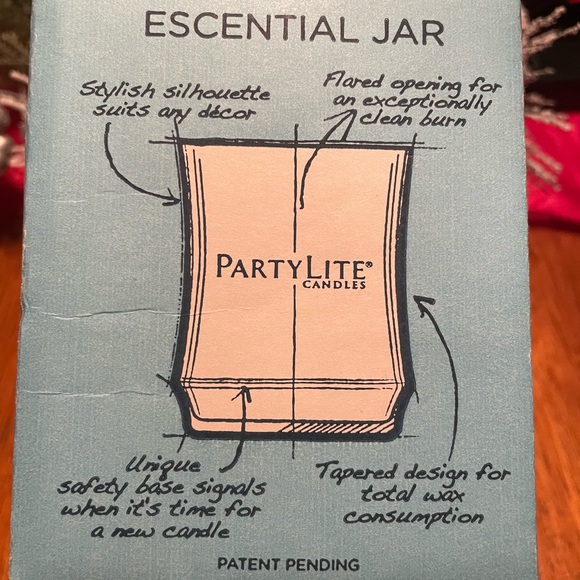 PartyLite Escential Jar Candle - Christmas Giftable - Berry Bramble Scent New - Picture 7 of 7